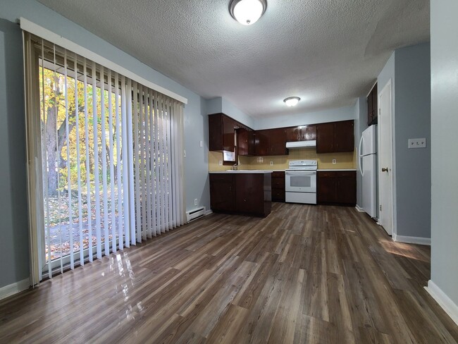 Photo - 2206 Welch Dr