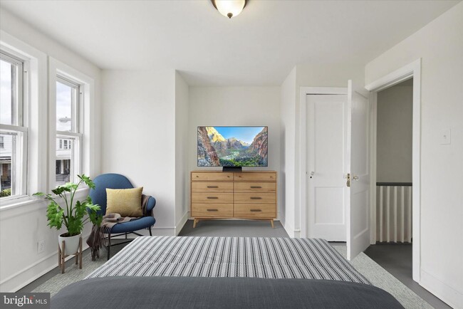 Photo - 2009 68th Ave