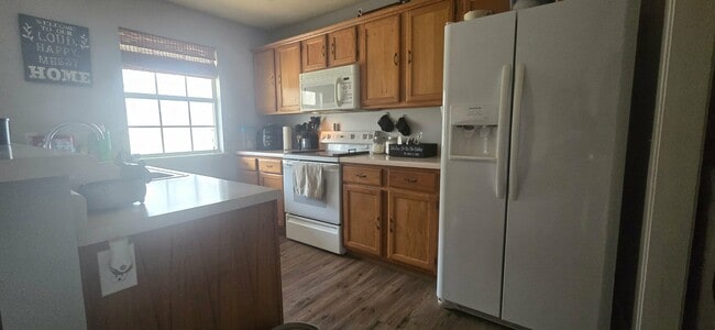 Photo - 700 Timberline St