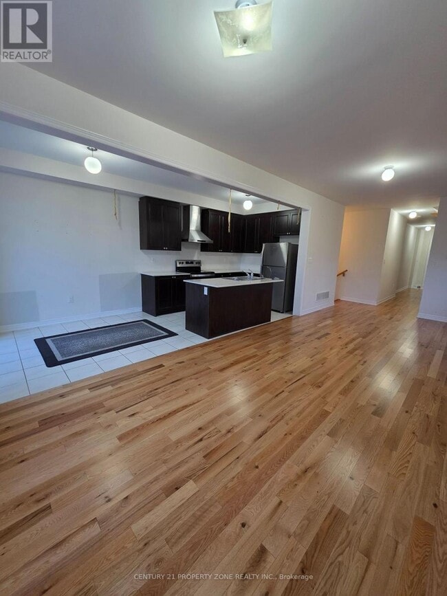 Photo - 42 Hayrake St