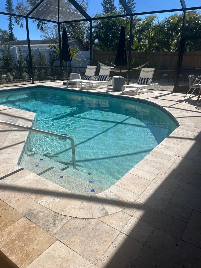 Photo - 3237 Key Ave