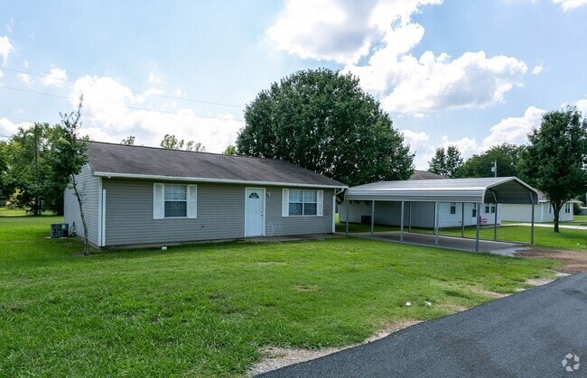 Building Photo - 2 bedroom, 1 bath house