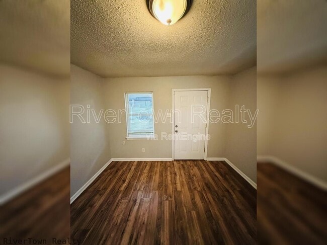 Photo - 3046 Sinclair St