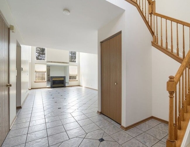 Photo - 615 Arrowwood Ct
