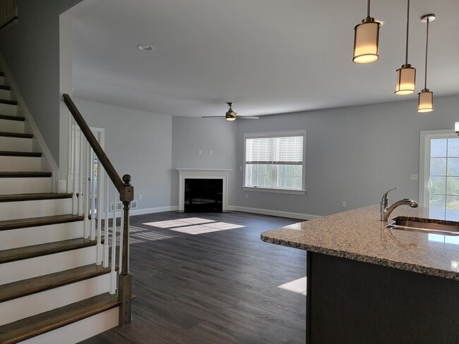 Photo - 213 Buckton Dr