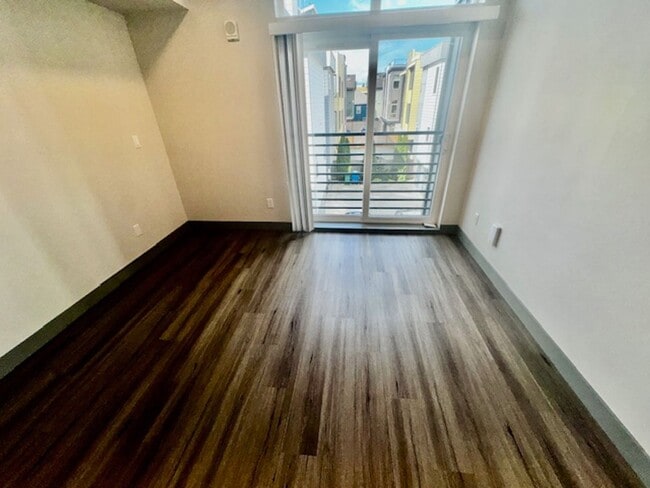 Photo - The Grove Ballard