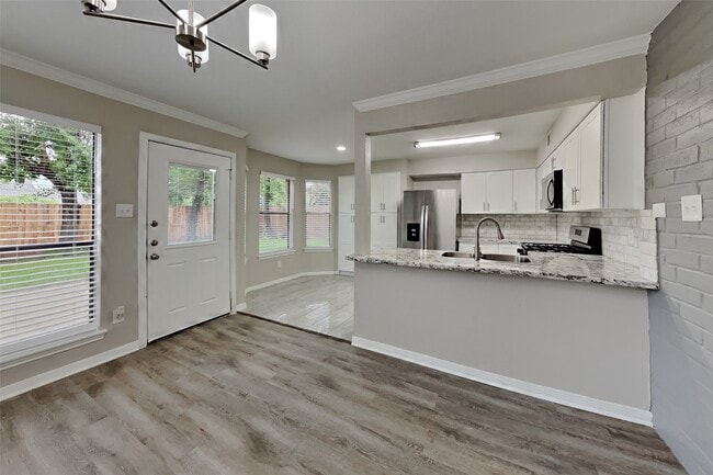 Photo - 8718 Pines Pl Dr