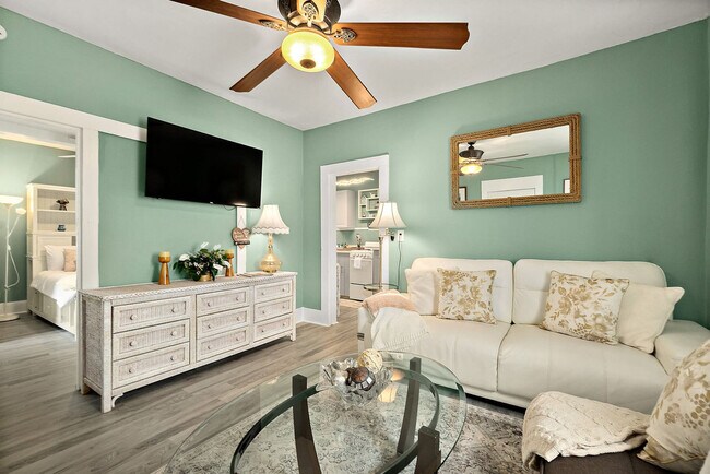 Photo - 6 Rohde Ave Unidad ID1281954P