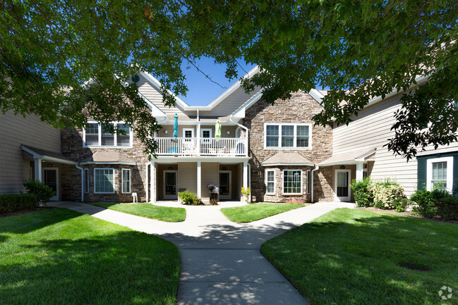 Photo - Fairfield Broadway Knolls At Holbrook Apartments