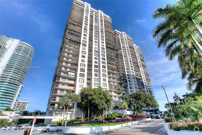 Building Photo - 2333 Brickell Ave Unit 1717A Rental