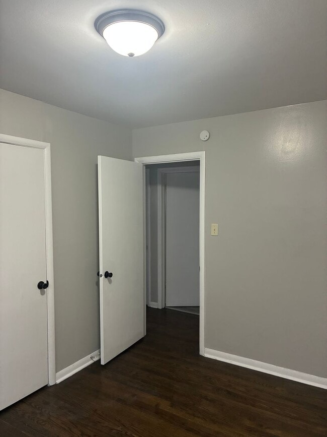 Photo - Gorgeous 3bed 2bath Single family house