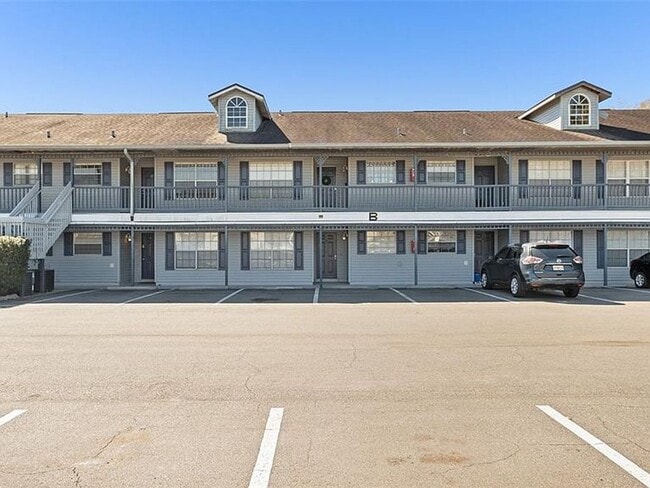 Photo - FREE 1ST MONTH RENT 1 Bed 1 Bath | Central Air | Community Pool | Section 8 Welcome Unit C11