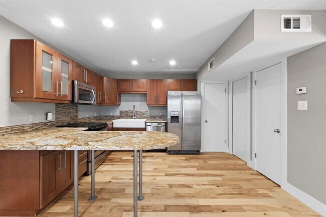 Photo - 1101 Shoal Creek Blvd Unit 17