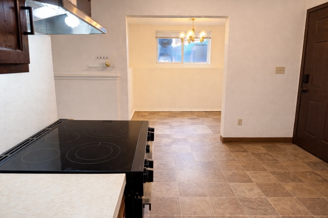 Photo - 139 Juniper Pl Unidad B