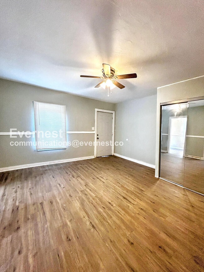 Photo - 100 Chestnut St