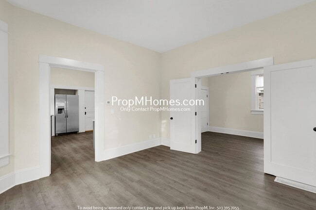 Photo - Updated Lair Hill Victorian with Willamette River & Mt Hood Views!