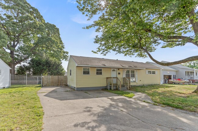 Photo - 2124 Jeffrey Dr