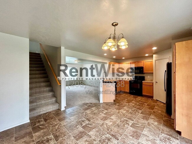 Photo - 119 E Walcott Lake Dr