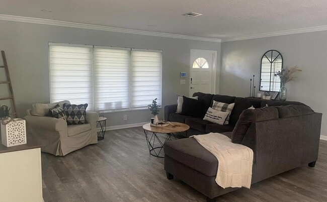 Photo - 3712 Lowson Blvd