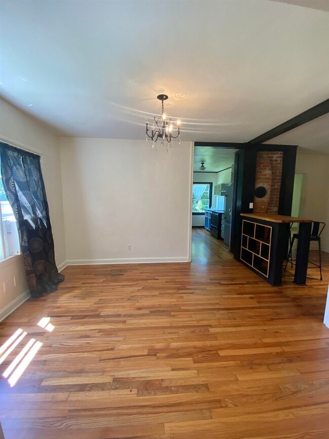 Photo - 1018 Central St