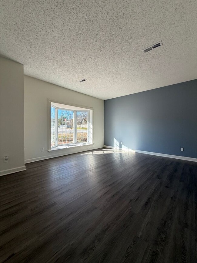 Photo - 3 bed | 2.5 bath | 2,630 sq ft