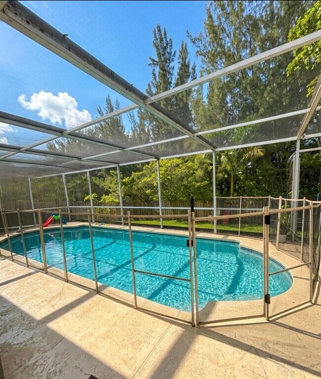 Photo - 5450 SW 55th Ave