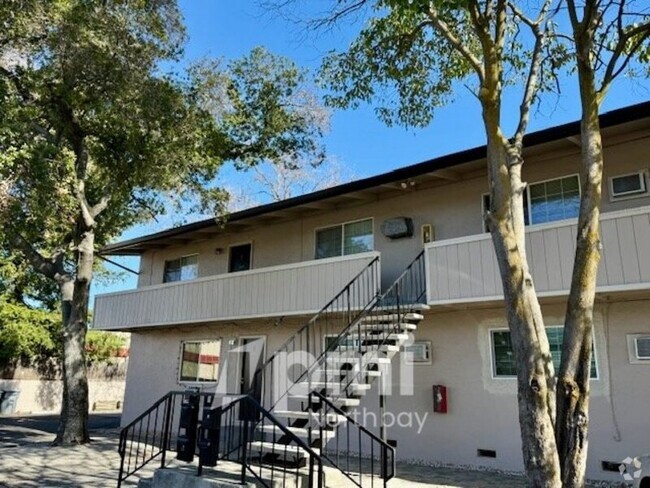 Building Photo - 1231 Callen St Unit Apt. 4