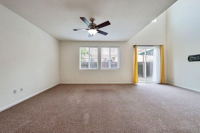 Photo - 2815 Tourbrook Way