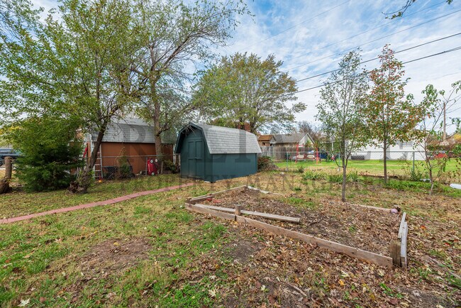 Photo - 2404 W 29th St S