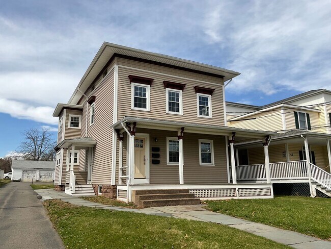 Photo - 61 S Main St Unit 2nd Floor