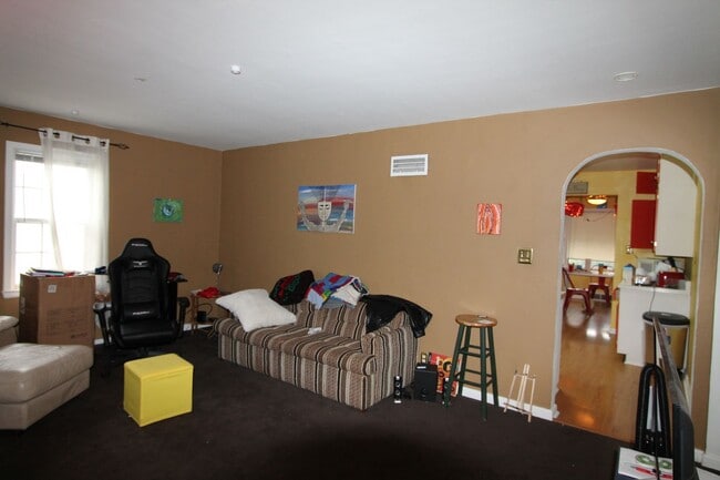 Photo - In-Unit Washer and Dryer