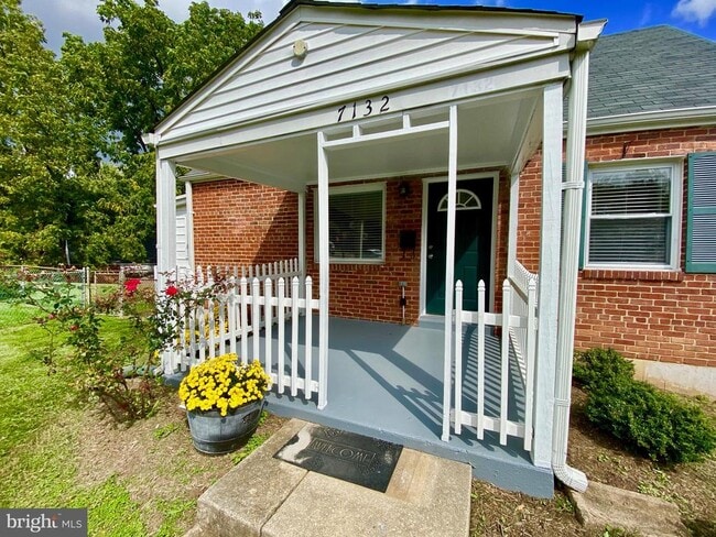 Photo - 7132 Parkview Ave