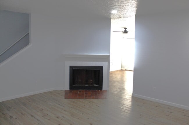 Photo - 1823 Worthington Run Dr Unit F