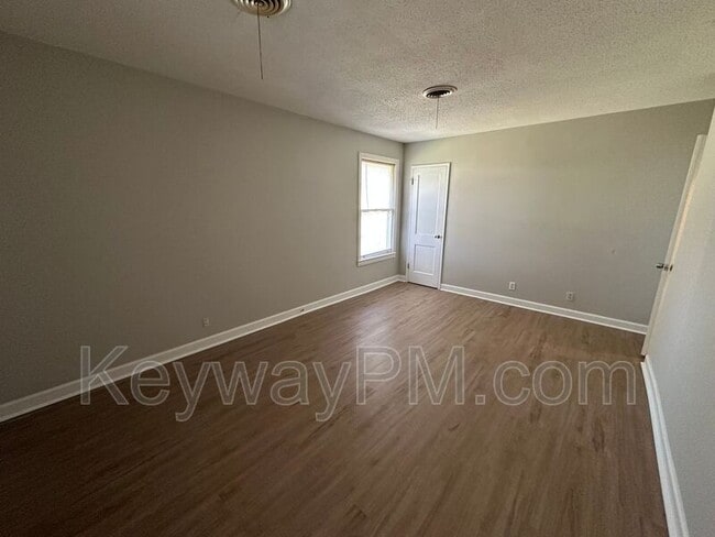 Photo - 3018 Acorn Rd