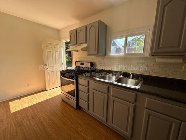 Photo - 822 Collins St Unidad 1