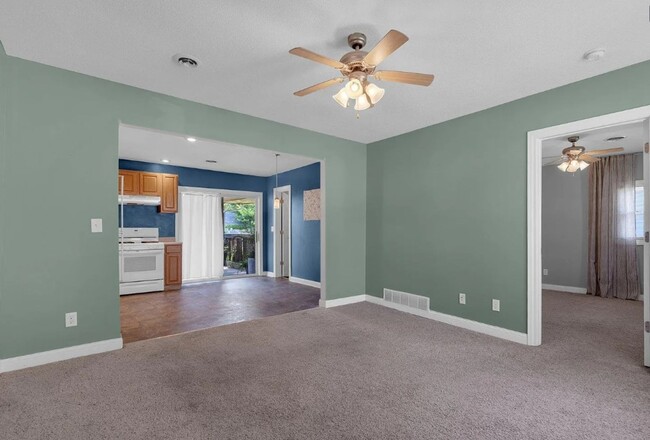 Photo - Great one bedroom - Located in Rock Island