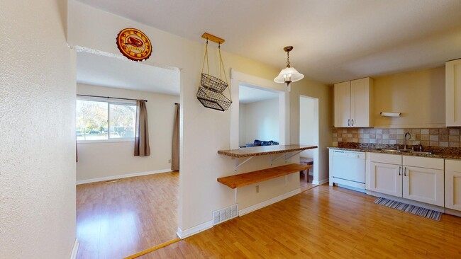 Photo - Cute 3 Bedroom Townhouse in SE Ames