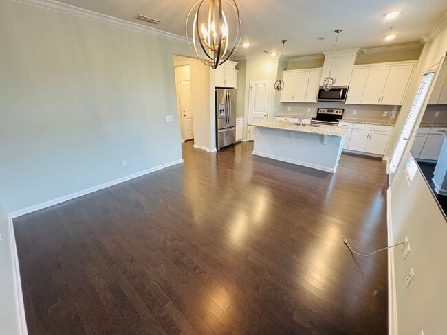 Photo - FOR LEASE - 3 bed, 2.5 bath, 1679 sqft townhome