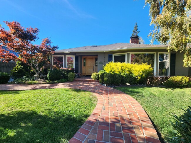 Charming Single Family Home in West Menlo ... - Charming Single Family Home in West Menlo ...