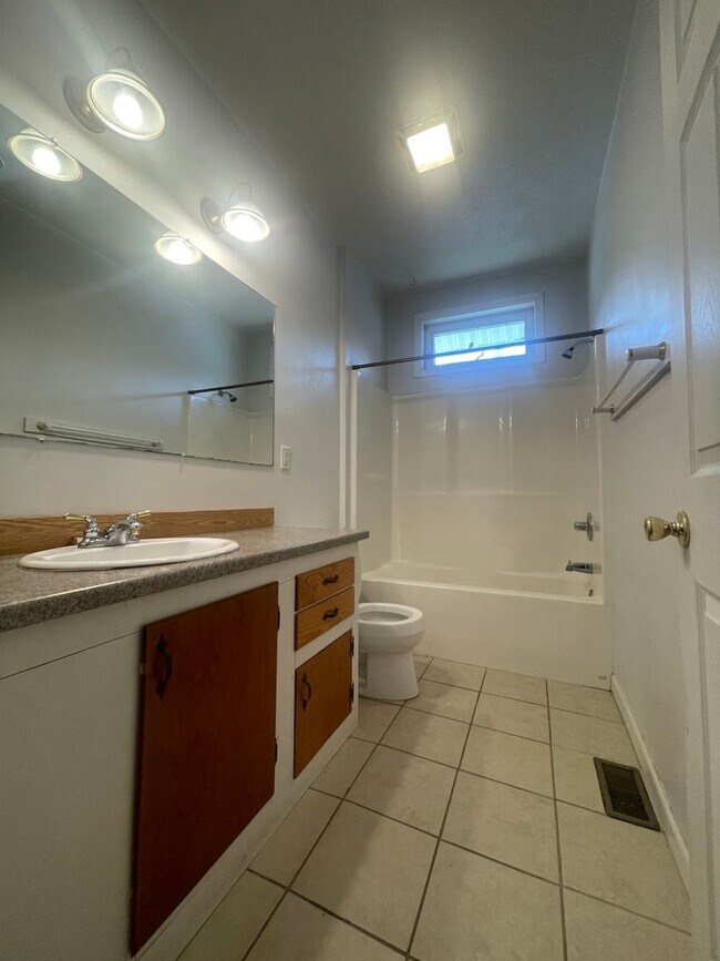 Photo - 321 E College St Unit Apt. A