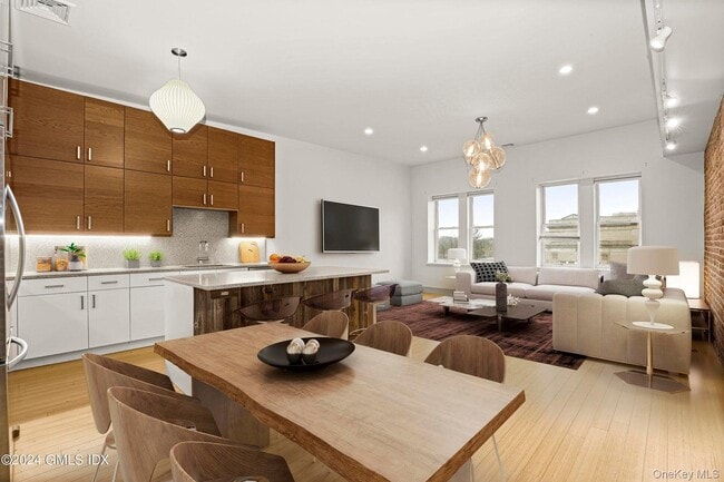 Photo - 343 Greenwich Ave Unit 2