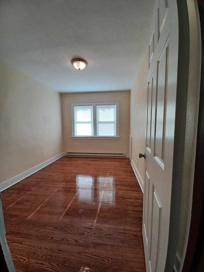2422 Benderwirt Ave Unit 2422-1