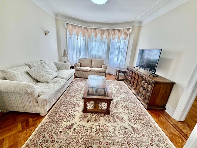 336 Avenue C