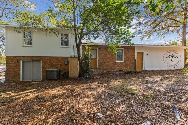 Photo - 5511 Canberra Ave