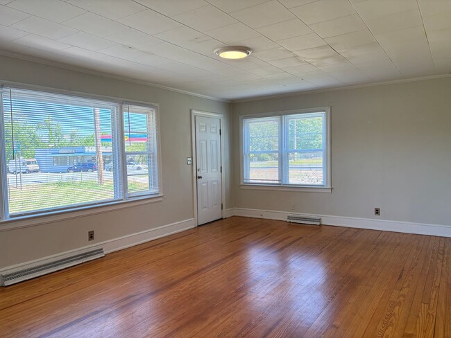 Photo - 2 Bedroom, 1 Bathroom House in High Point!