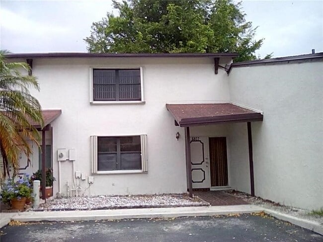 Photo - 6837 SW 39th Dr