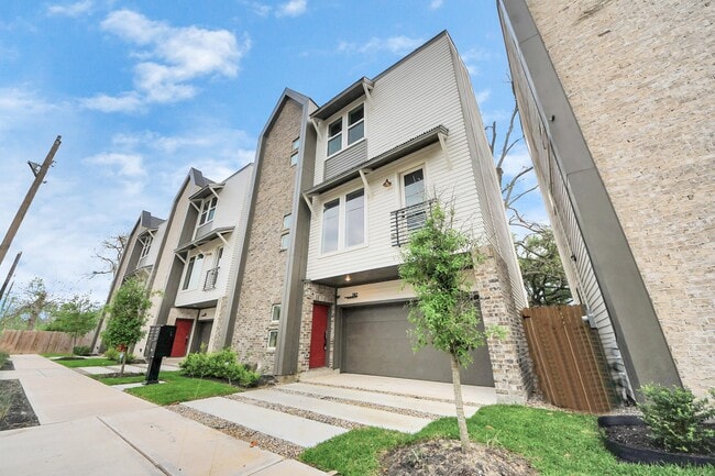 Photo - 783 Mansfield St