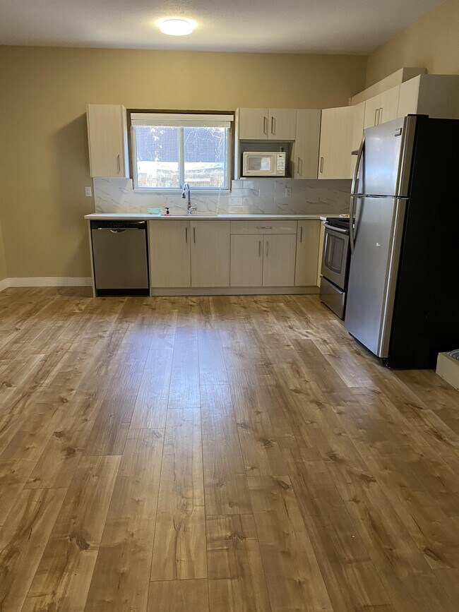 Photo - 45400 Jackson St