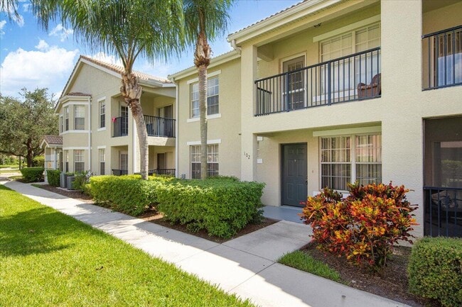 Building Photo - 166 SW Peacock Blvd Unit 34-102