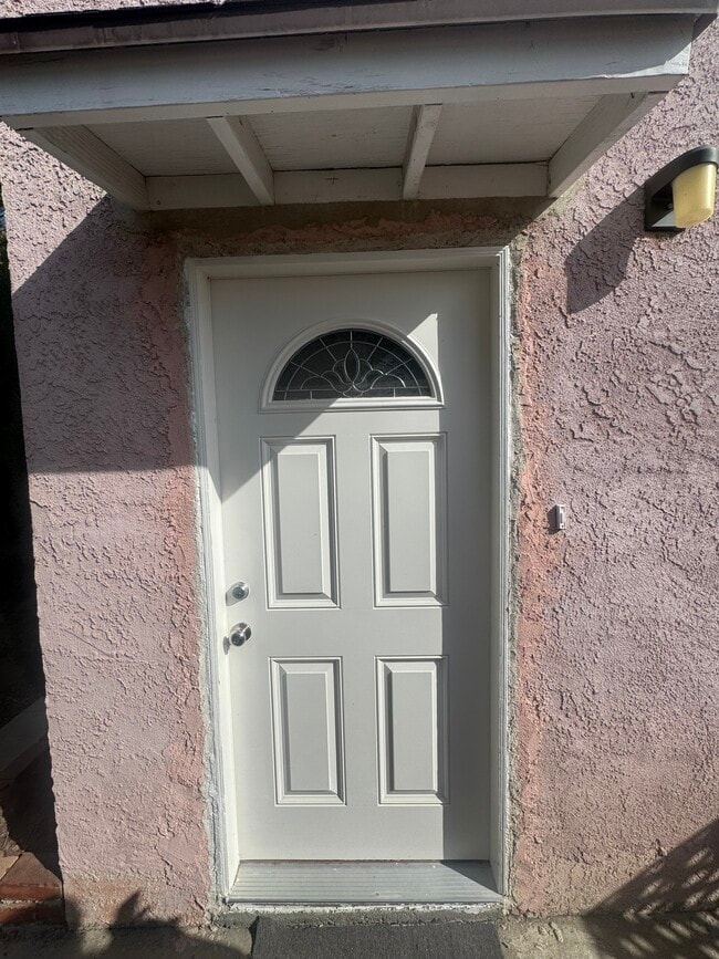 Photo - 9548 Gerald Ave Unidad 2